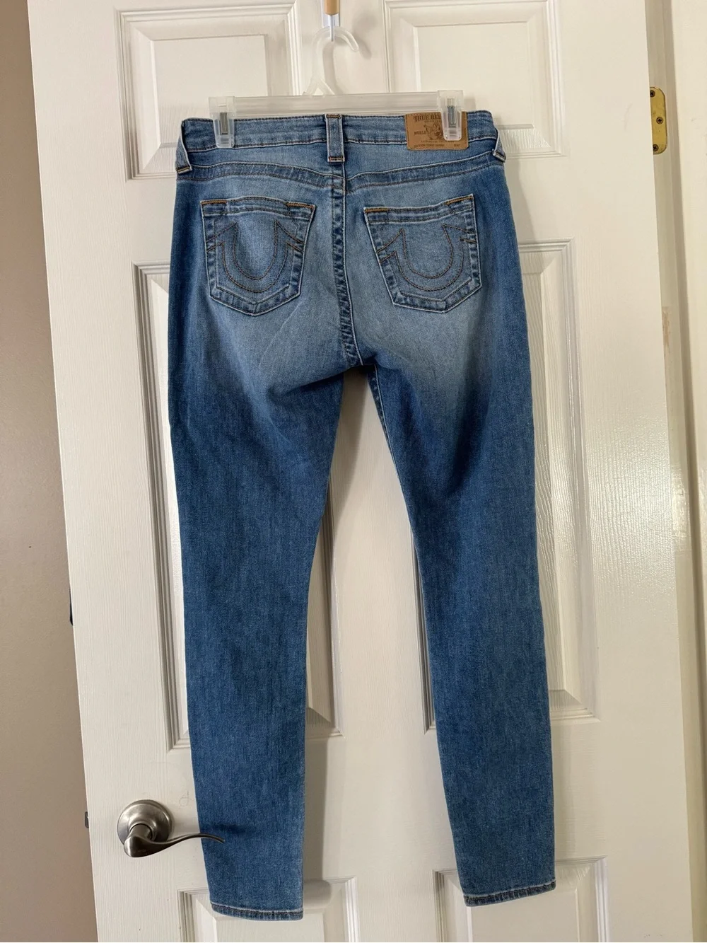 True Religion Curvy Skinny Mid Rise Distressed Jeans Size 29 Medium Blue Wash - Picture 5 of 15